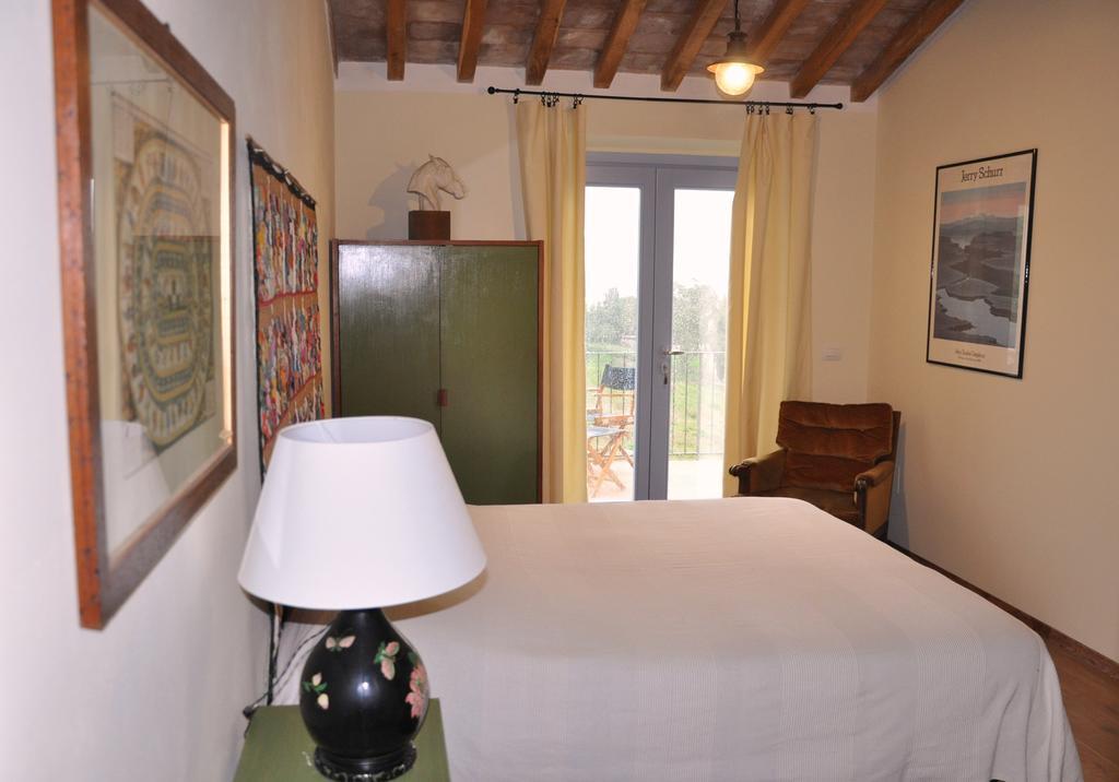 Montecristo Country House Guest House Manciano Room photo