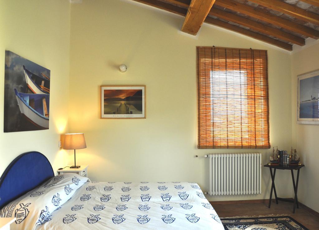 Montecristo Country House Guest House Manciano Room photo